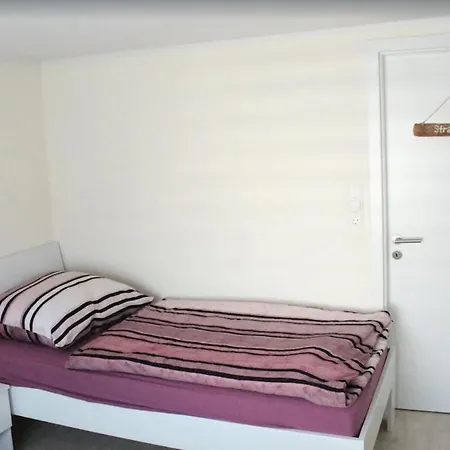 Eckis Hus * Гардинг